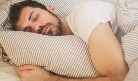 Siesta y Rendimiento Deportivo: ¿Puede una Siesta Post-Almuerzo Realmente Mejorar tus Entrenamientos y Reducir la Fatiga?