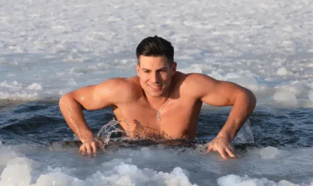 ¿El Agua Fría Después de Entrenar Fuerza Te Ayuda o Frena Tu Progreso?