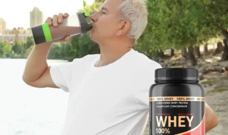 Proteína para Adultos Mayores: ¿De Verdad Importa Cuándo la Tomas? Un Análisis Científico