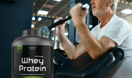 Proteína de Suero (Whey Protein) y Entrenamiento de Fuerza: ¿Potencia Masa Muscular y Fuerza en Adultos Mayores con Sarcopenia?